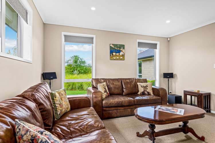 7 Laly Haddon Place Matakana_12