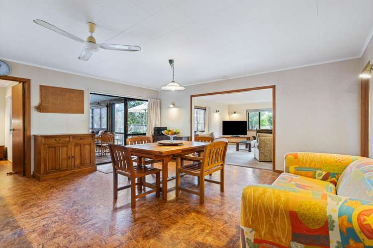 1 Britannia Dell Pauanui_9