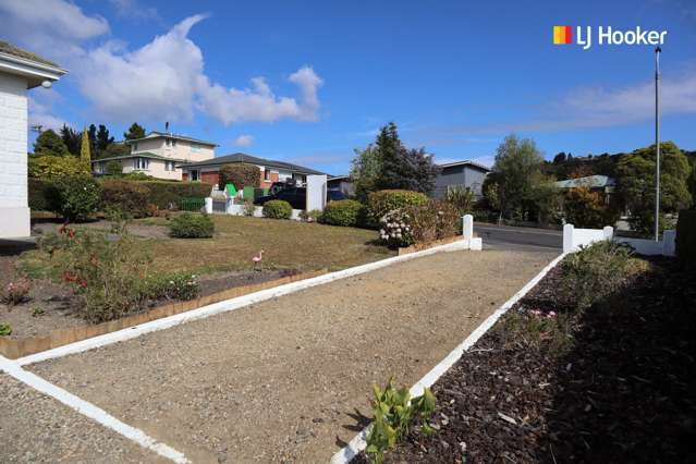 6 Freyberg Road Fairfield_3