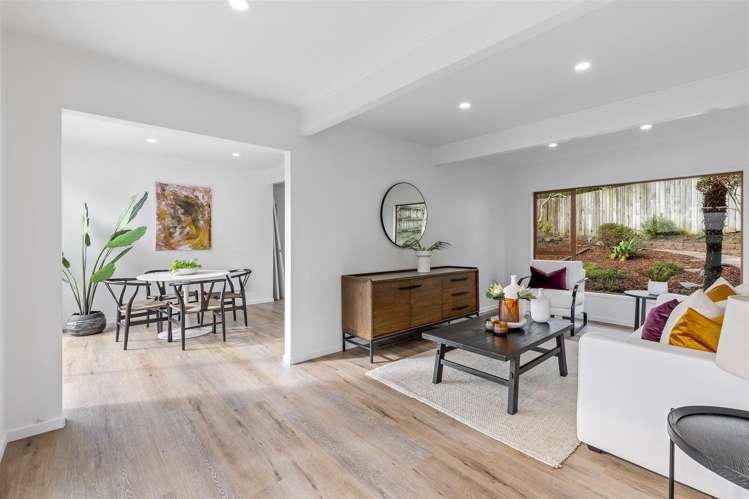 2/867 Beach Road_0