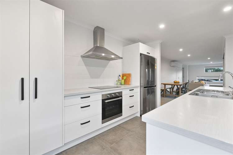 8 Probert Crescent Chartwell_8