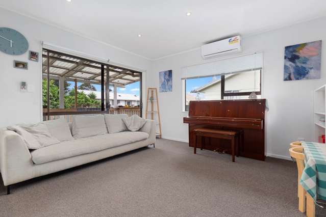 2/3 Seaward Place Wattle Downs_4