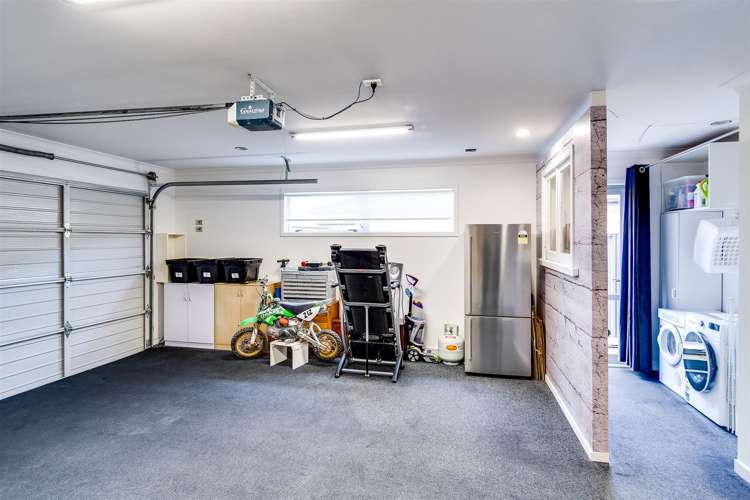 18 Palliser Place Poraiti_17