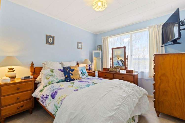 31 Mirrabooka Avenue Botany Downs_8