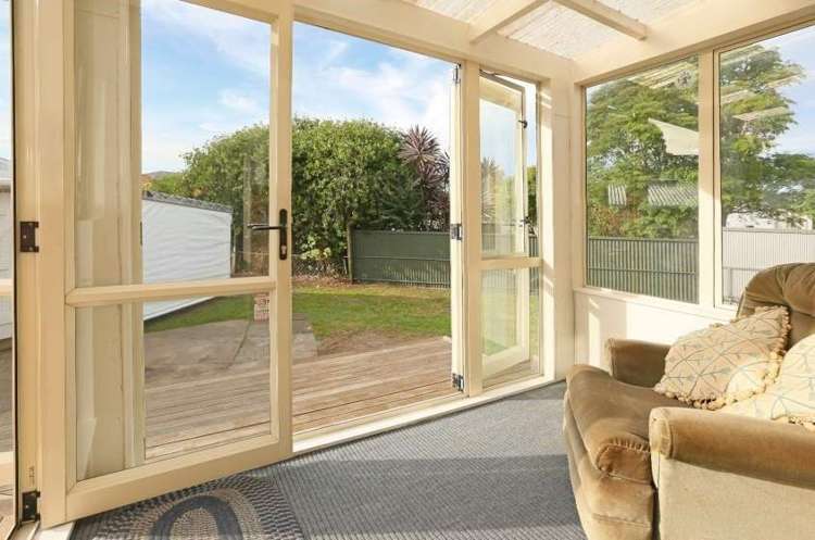 44 Royal View Road Te Atatu South_11