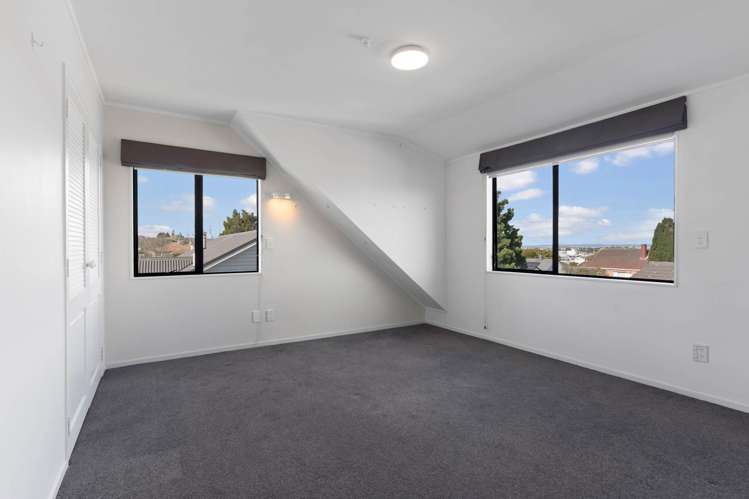 2/49 Rawhiti Road One Tree Hill_9