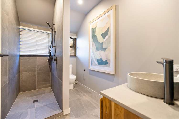 23 Greenstone Place Fernhill/Sunshine Bay_8