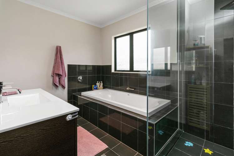 44 Colwill Road Massey_23