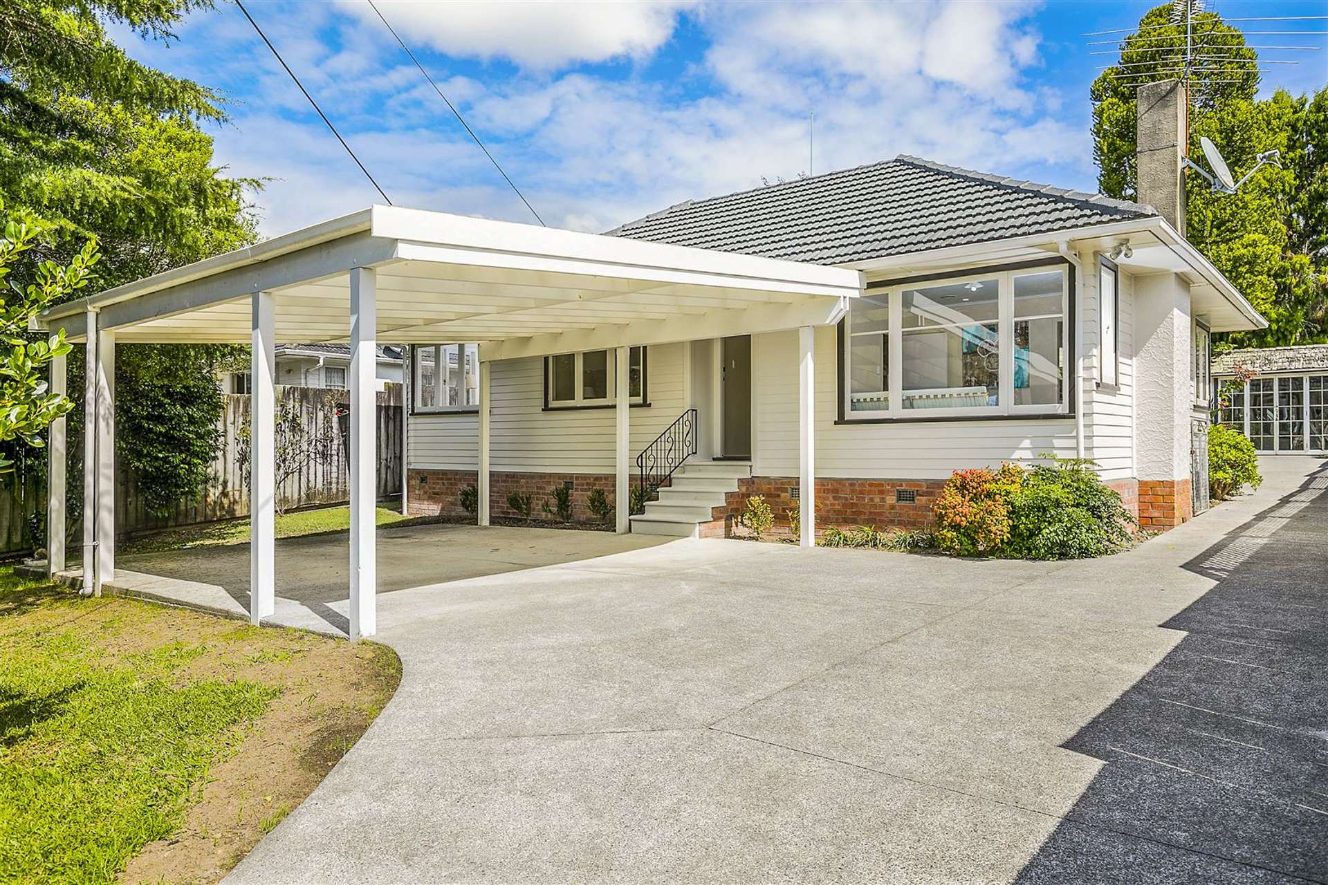 13 Ayrton Street Te Atatu South_0