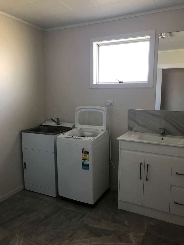 10 Ngatira Place Clendon Park_6