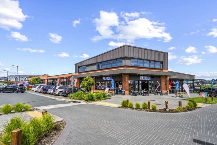 2 & 12 Henry Tayler Rise Wainui_4