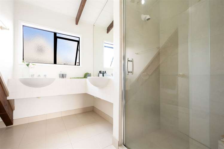 17 Unsworth Drive Unsworth Heights_15