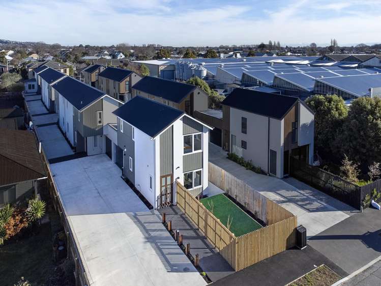 1/61 Waltham Road_0