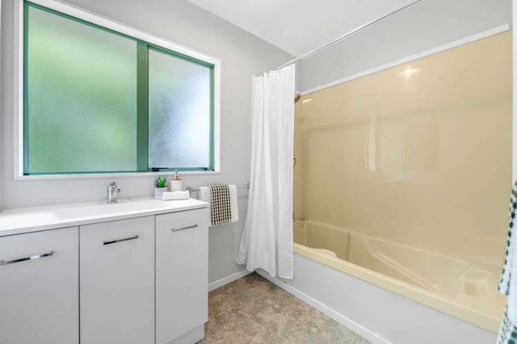 33A Bell Road Beachlands_17