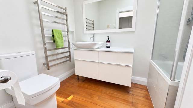  A/6 Hazel Avenue Mount Roskill_3