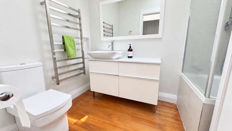  A/6 Hazel Avenue Mount Roskill_3