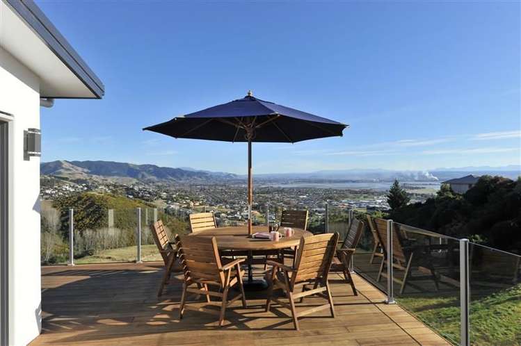 374 Princes Drive Britannia Heights_12