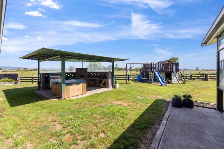 597 No 7 Road Springdale_19