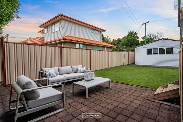 1/137 Abbotts Way Remuera_11
