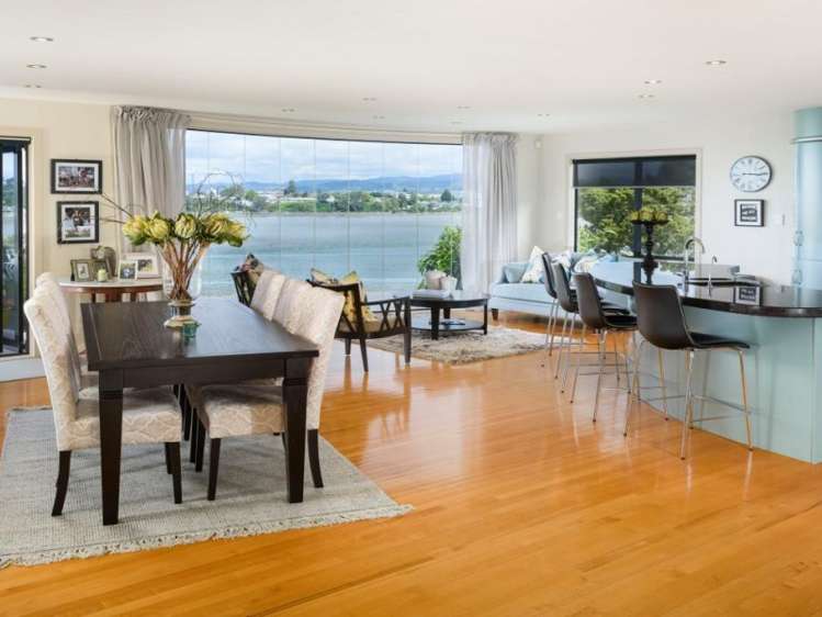 24 Roderick Street Otumoetai_3