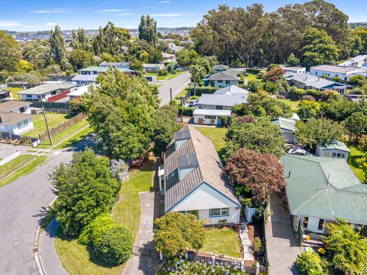 63 Moffat Drive Lincoln_31