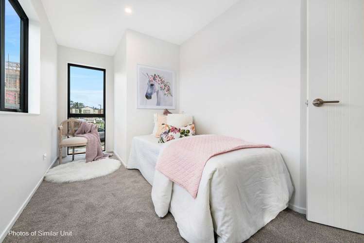 16 Papatahi Lane Flat Bush_11