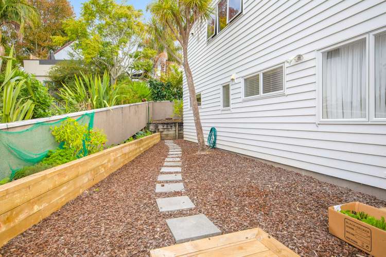 129 Hobsonville Road West Harbour_15