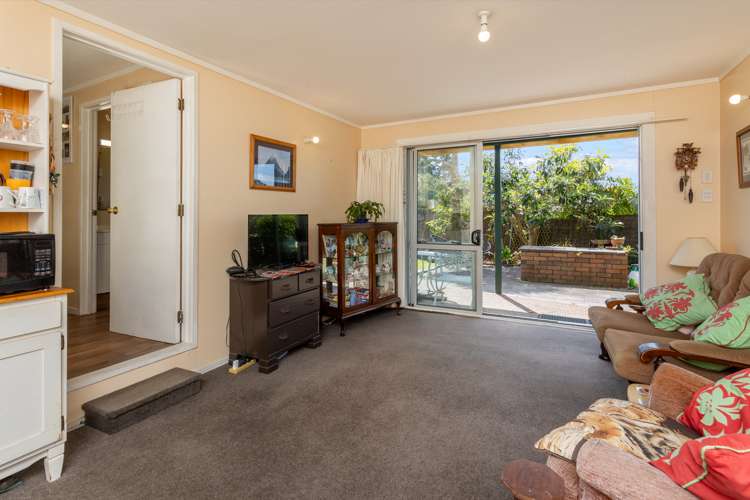 13 Bellringer Road Massey_31