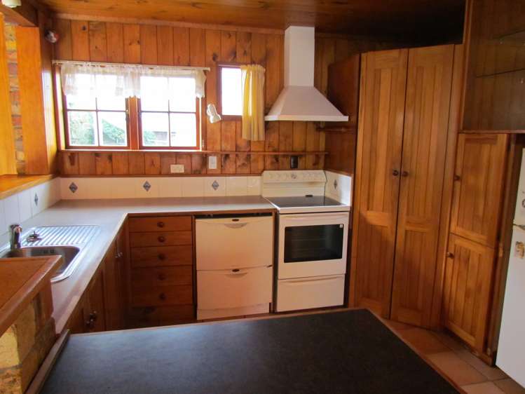 53 Poland Street Waikino_3