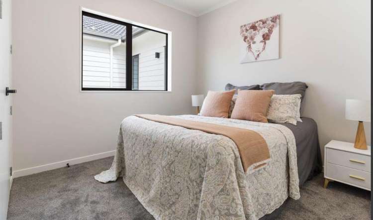 83 Gateway Park Drive, 1765_11