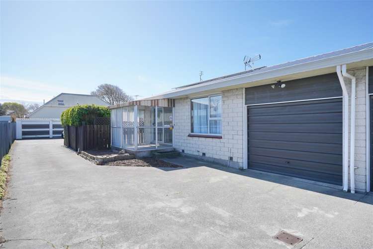 2/343 Hereford Street_0