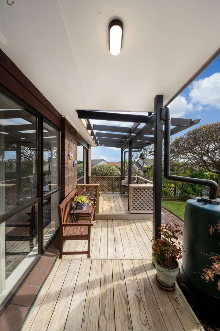 1/2 Basilton Close Bucklands Beach_36