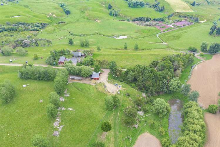 200 Highway 22 Pukekawa_17