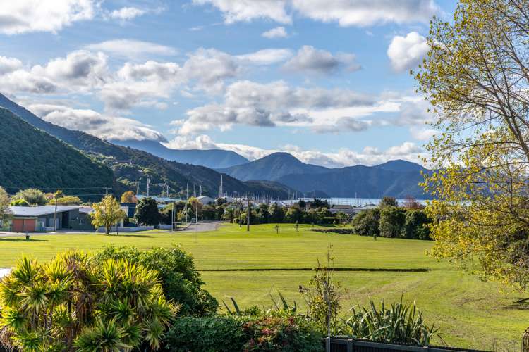 1 Beach Road Waikawa_7