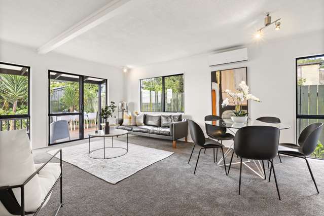 2/66a Birkdale Road Birkdale_3