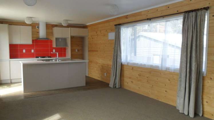 27b Stott Avenue Birkdale_3