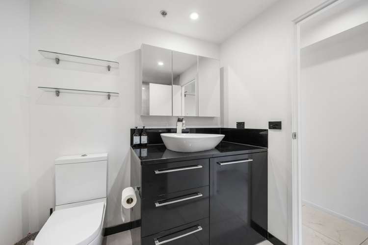 1304/1 Hobson Street Auckland Central_15