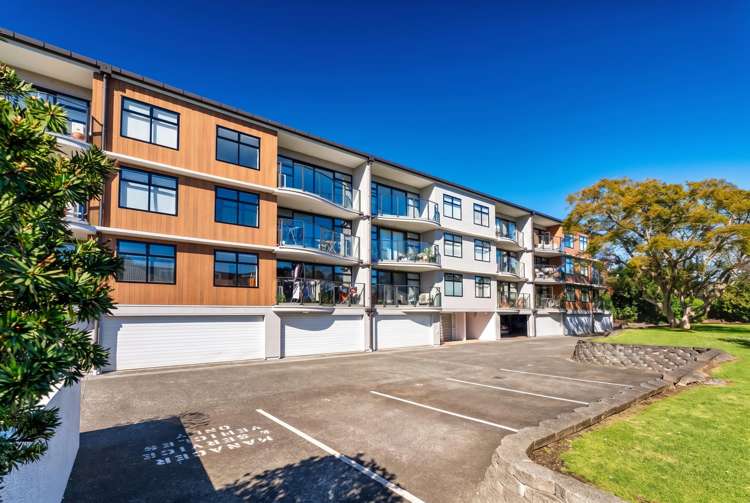 2N Alpers Avenue_0