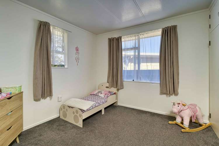 6 Raleigh Street Flaxmere_11