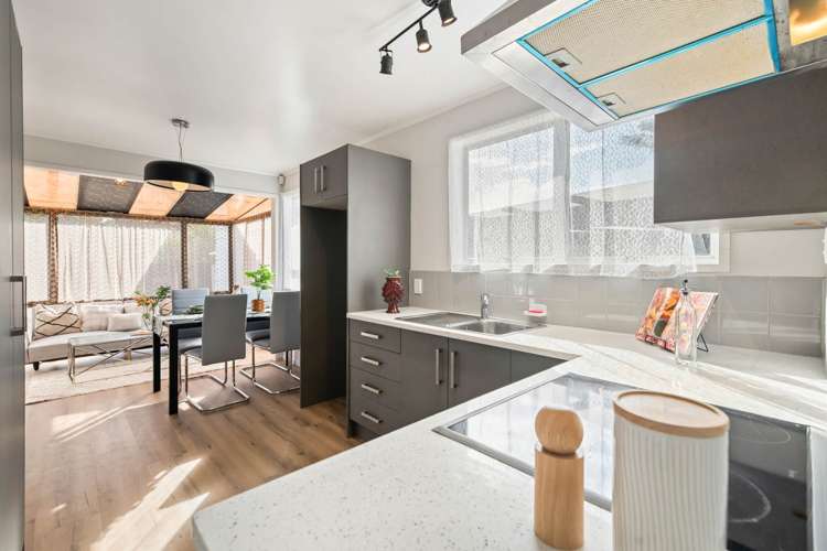 364 Roscommon Road Manurewa_6