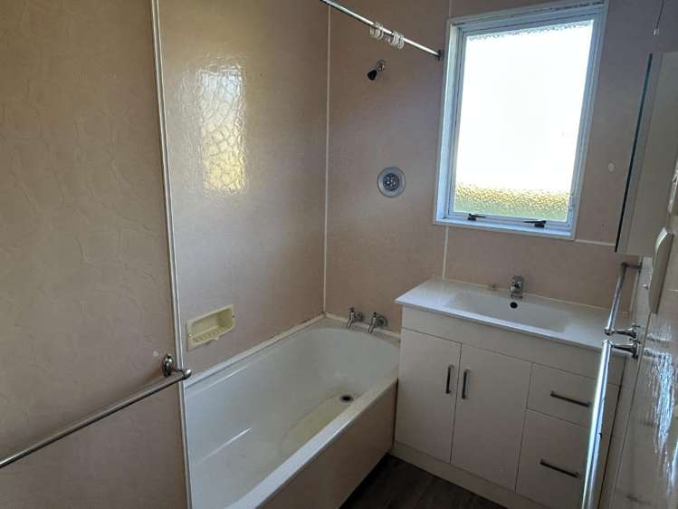 5 Caldwell Road 10748_11