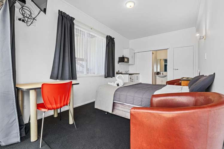 53 North Street Mokau_22