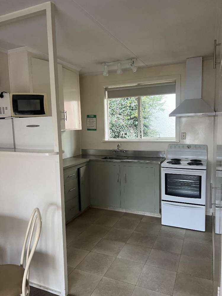 2/12 White Street 11293_3