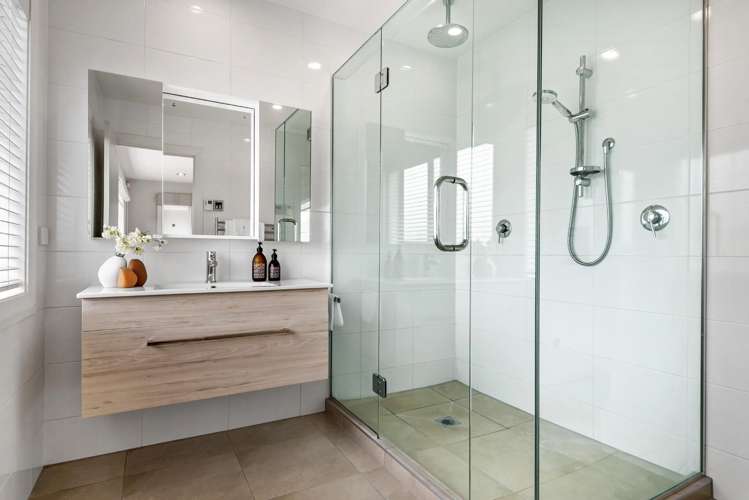 26a Long Drive Saint Heliers_15