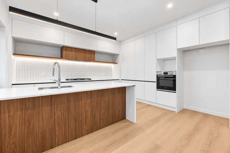 6 Furlough Road_3