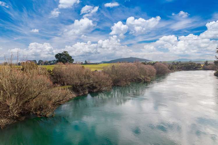 955 River Road Broadlands_25