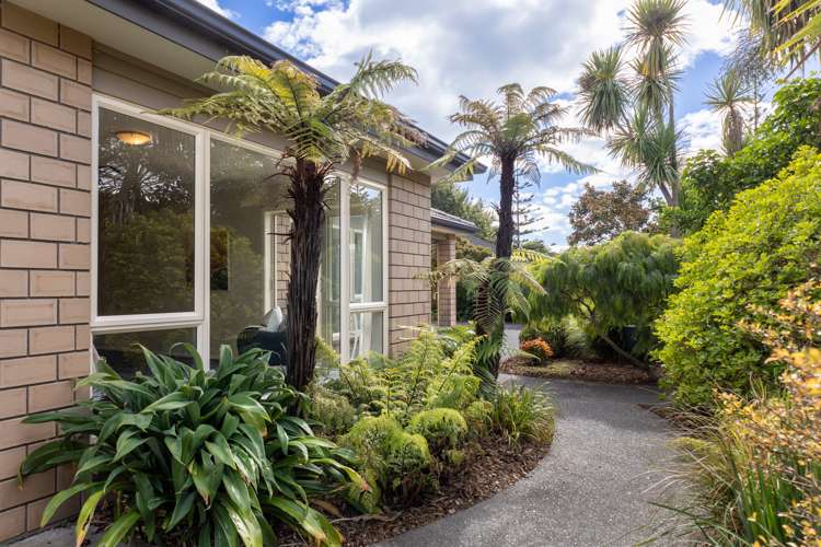 4 Fairway Oaks Drive Waikanae Beach_13