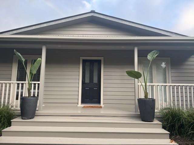 4 bedroom family home mins walk to Pt Chev beach