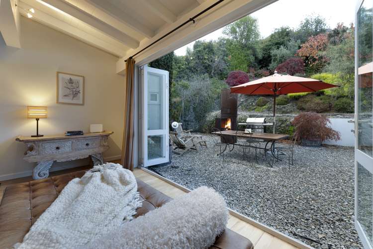 6 Matau Place Fernhill/Sunshine Bay_18