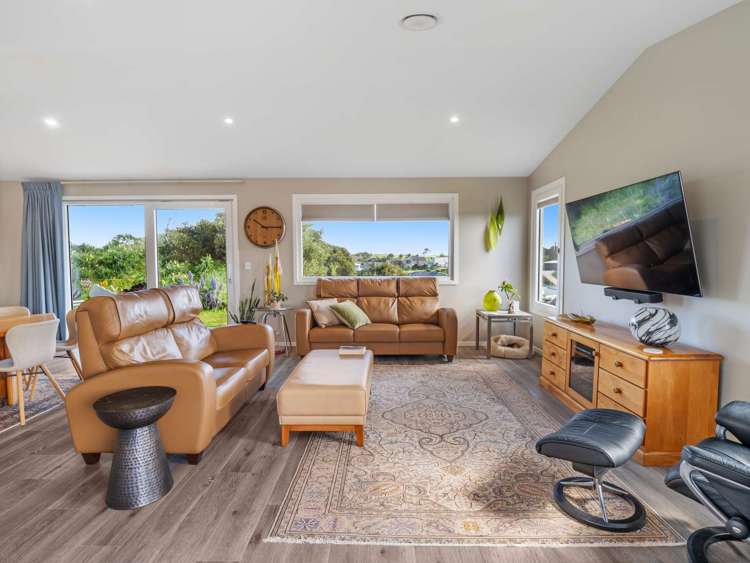 12 Longbeach Drive Castlecliff_11